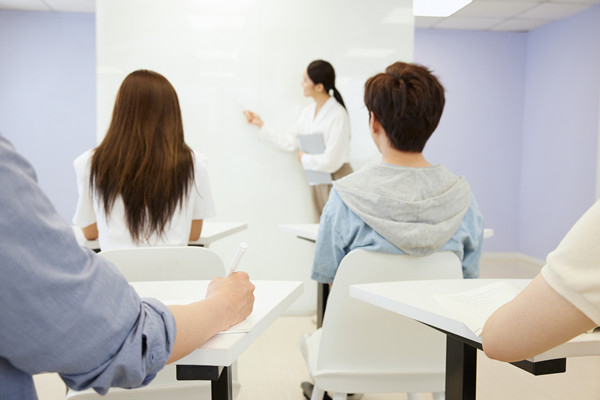 人才梯隊(duì)建設(shè)：培養(yǎng)儲(chǔ)備，確保企業(yè)持續(xù)發(fā)展