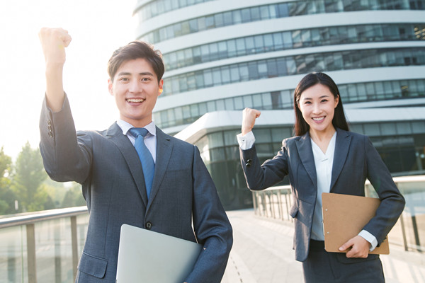 集團管控：統(tǒng)一策略、優(yōu)化運營、提升效率