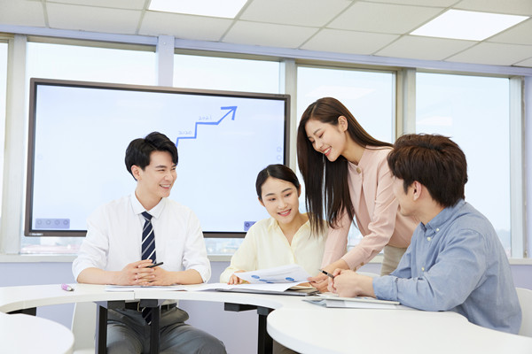 目標引領(lǐng)：制定明確目標，提升企業(yè)執(zhí)行力