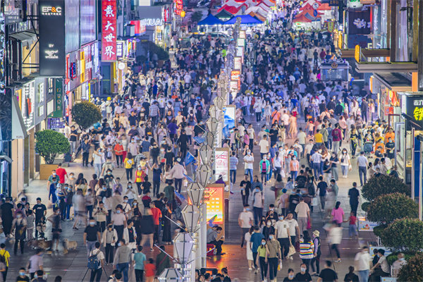 營(yíng)銷(xiāo)渠道：拓展銷(xiāo)售渠道，擴(kuò)大市場(chǎng)份額