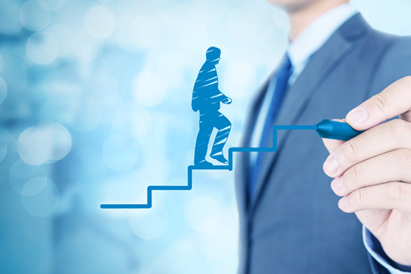 人才激勵(lì)與留任策略，構(gòu)建企業(yè)人才生態(tài)與核心競爭力