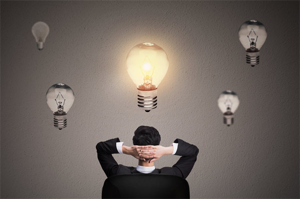 創(chuàng)新企業(yè)管理思維，激發(fā)員工潛能，推動(dòng)企業(yè)騰飛