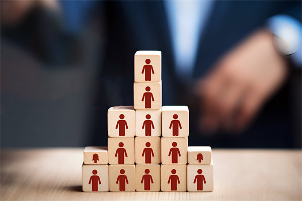 企業(yè)的發(fā)展戰(zhàn)略不僅僅是老板一個(gè)人的問(wèn)題，還有誰(shuí)？