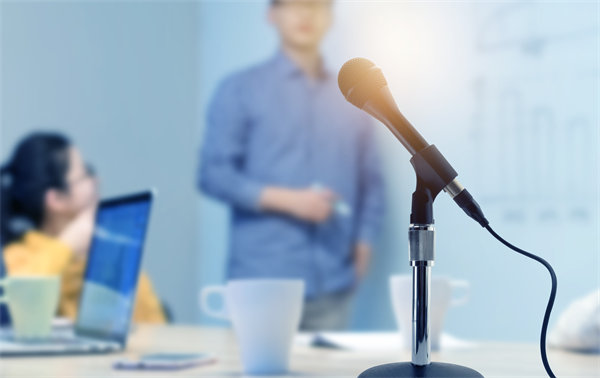 企業(yè)文化如何深度融合HR管理，增強(qiáng)團(tuán)隊(duì)凝聚力？