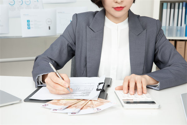薪酬透明度：公開薪資信息對企業(yè)和員工有何利弊？