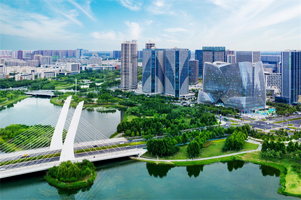 管理咨詢?nèi)绾沃︵嵵萜髽I(yè)實現(xiàn)市場競爭力的提升？