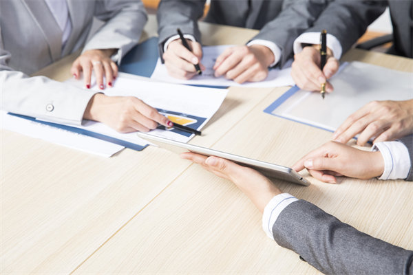 企業(yè)戰(zhàn)略與文化建設(shè)相結(jié)合，打造獨(dú)具特色的發(fā)展模式
