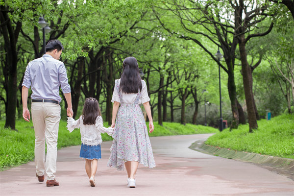 民政部：鼓勵(lì)將婚姻登記機(jī)關(guān)設(shè)在公園，目的是什么？