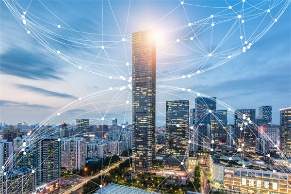 在全球化競爭中，企業(yè)如何制定有效的戰(zhàn)略管理策略？