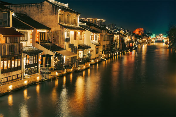無(wú)錫戰(zhàn)略咨詢公司如何為企業(yè)定制長(zhǎng)遠(yuǎn)規(guī)劃？
