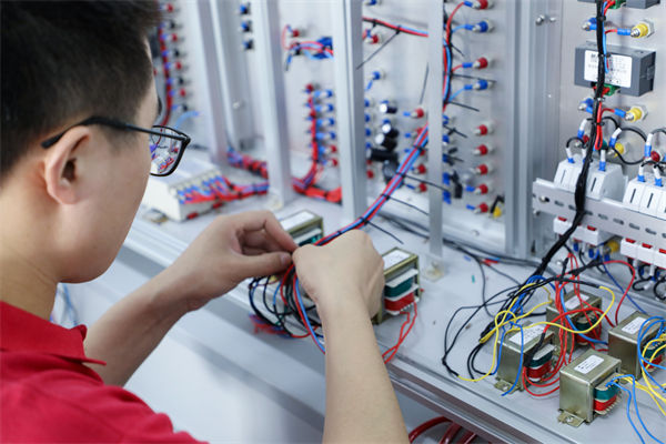 哪些行業(yè)人才火爆就業(yè)市場？人力資源管理有何啟發(fā)？