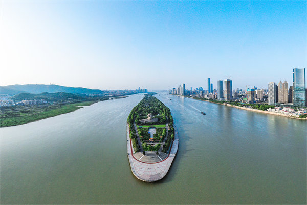 長沙戰(zhàn)略咨詢公司如何幫傳統(tǒng)企業(yè)突破發(fā)展瓶頸實現(xiàn)轉(zhuǎn)型？