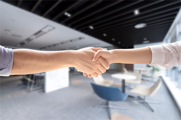 企業(yè)文化理念懸浮空中，如何讓價值觀真正落地生根？