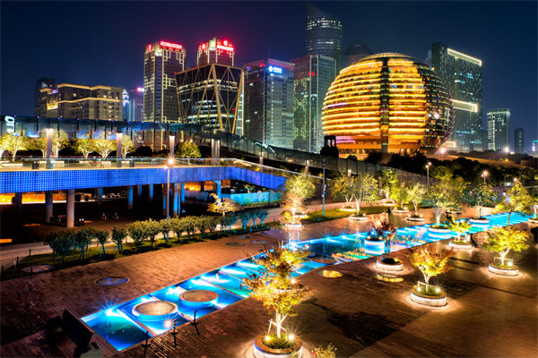 企業(yè)擴(kuò)張遇阻，戰(zhàn)略咨詢?nèi)绾我?guī)劃穩(wěn)健發(fā)展藍(lán)圖破局？