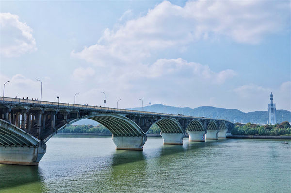 長(zhǎng)沙湘江特大橋突發(fā)大火，組織規(guī)劃管理有何啟示？